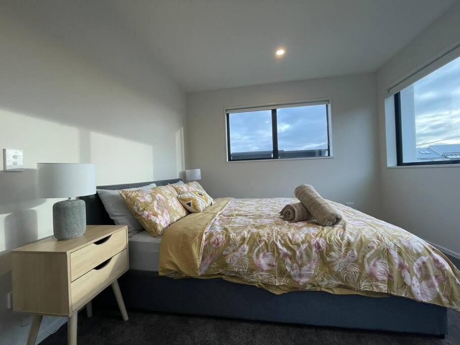 Cbd Luxury Parkside Living 2 Bedroom With Parking ไครสต์เชิร์ช ภายนอก รูปภาพ
