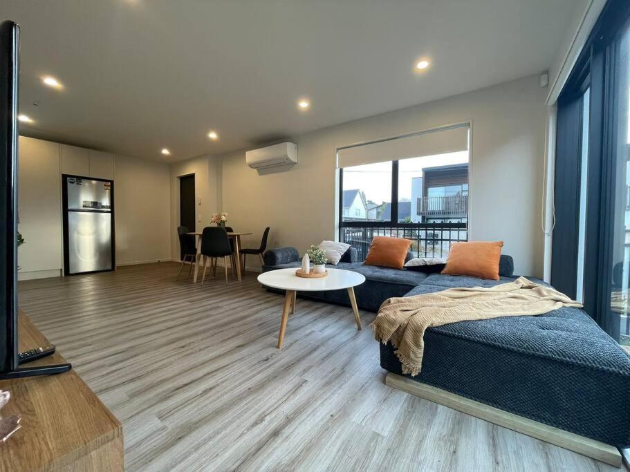 Cbd Luxury Parkside Living 2 Bedroom With Parking ไครสต์เชิร์ช ภายนอก รูปภาพ