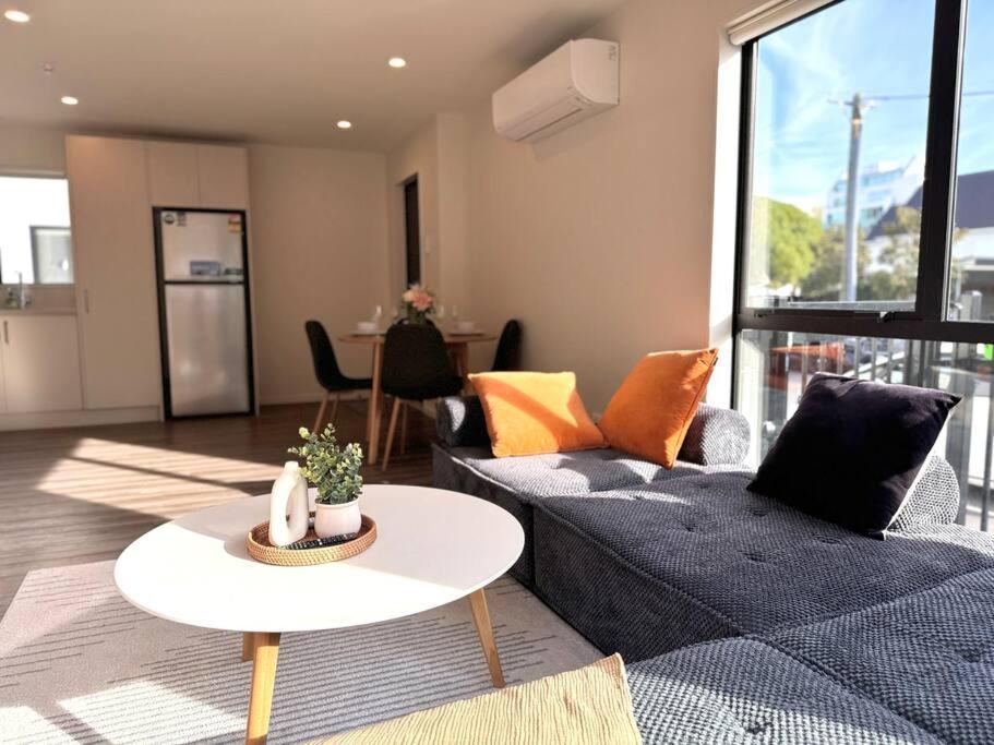 Cbd Luxury Parkside Living 2 Bedroom With Parking ไครสต์เชิร์ช ภายนอก รูปภาพ
